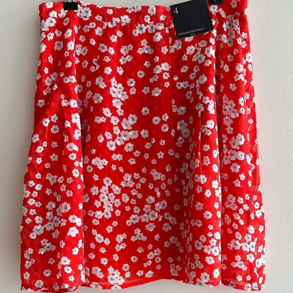 Banana Republic Floral Mini Skater Skirt, Red/White, Size 4, NWT